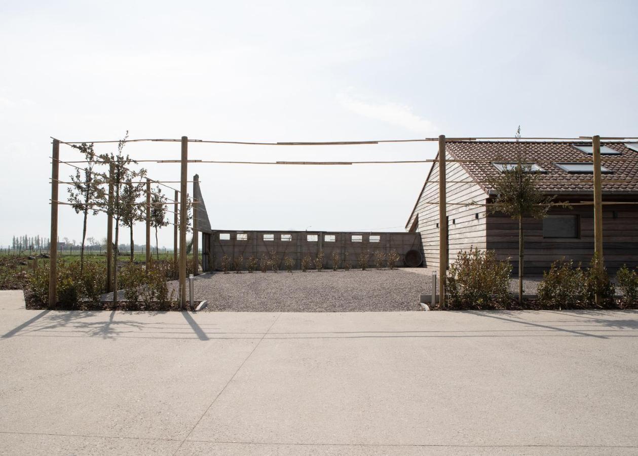 Landelijk Vakantiehuis In Diksmuide Met Een Tuin En Vijver Luaran gambar